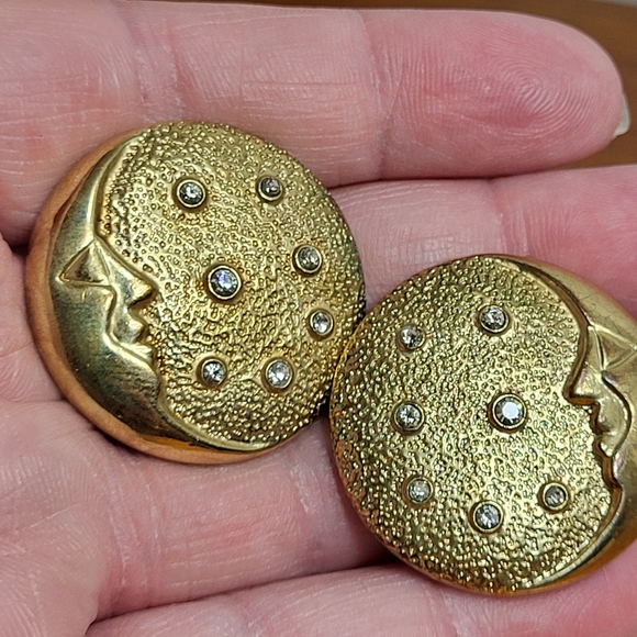 Vintage Gold Tone Butler Moon and Stars Round Clip On Earrings - Picture 12 of 15